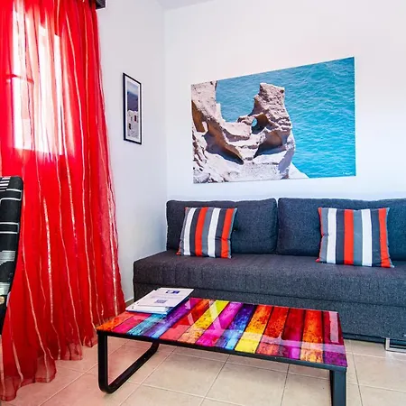 Adelphi Apartments Perissa  Dış mekan fotoğraf