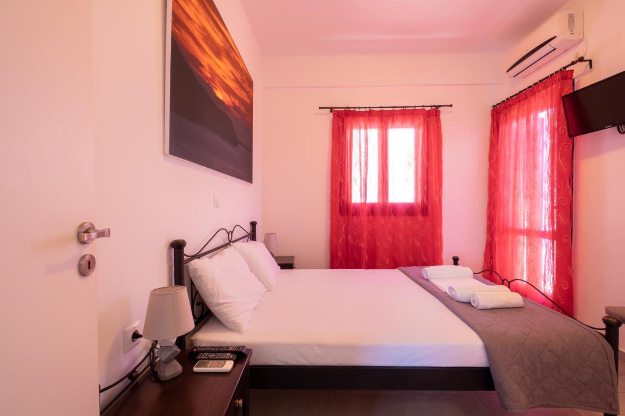 Apartment Adelphi Perissa (Santorini)