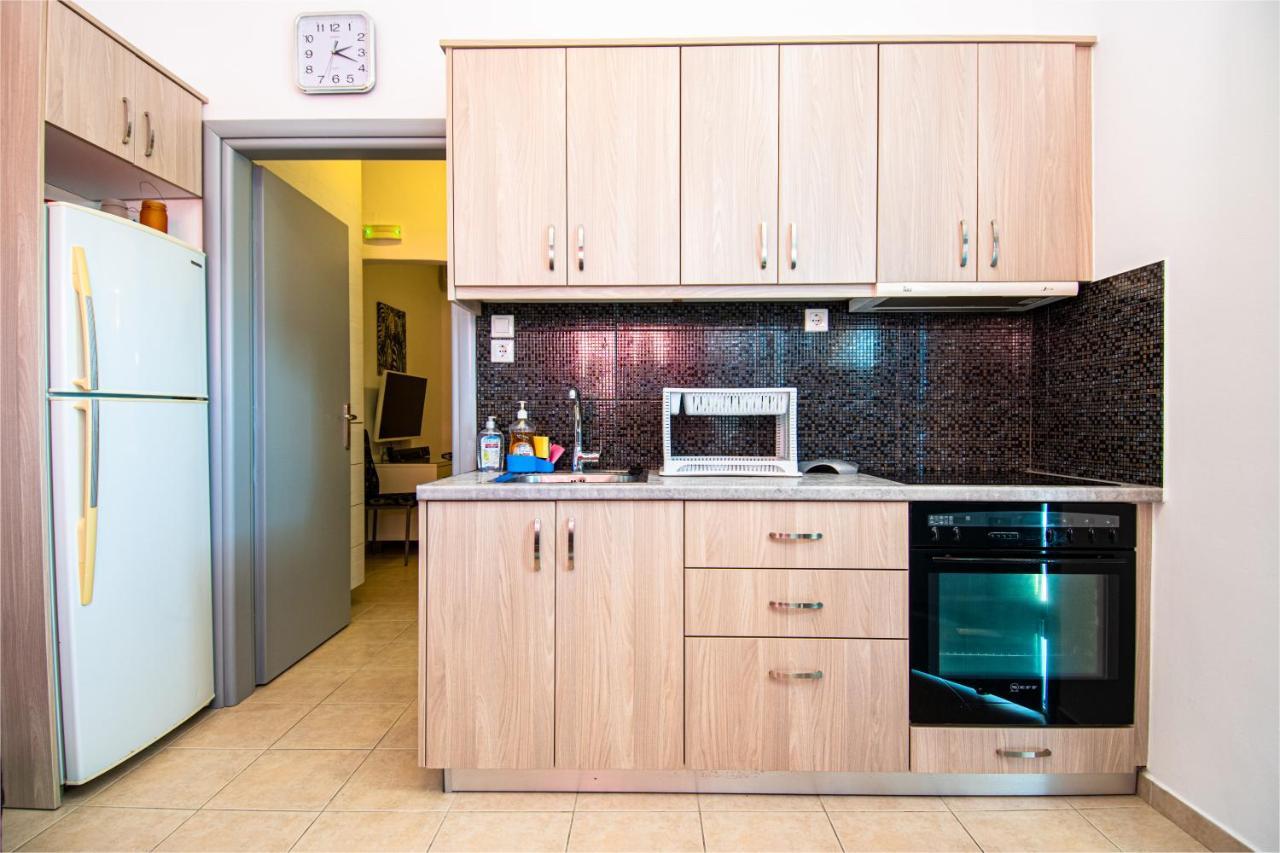 Adelphi Apartment *