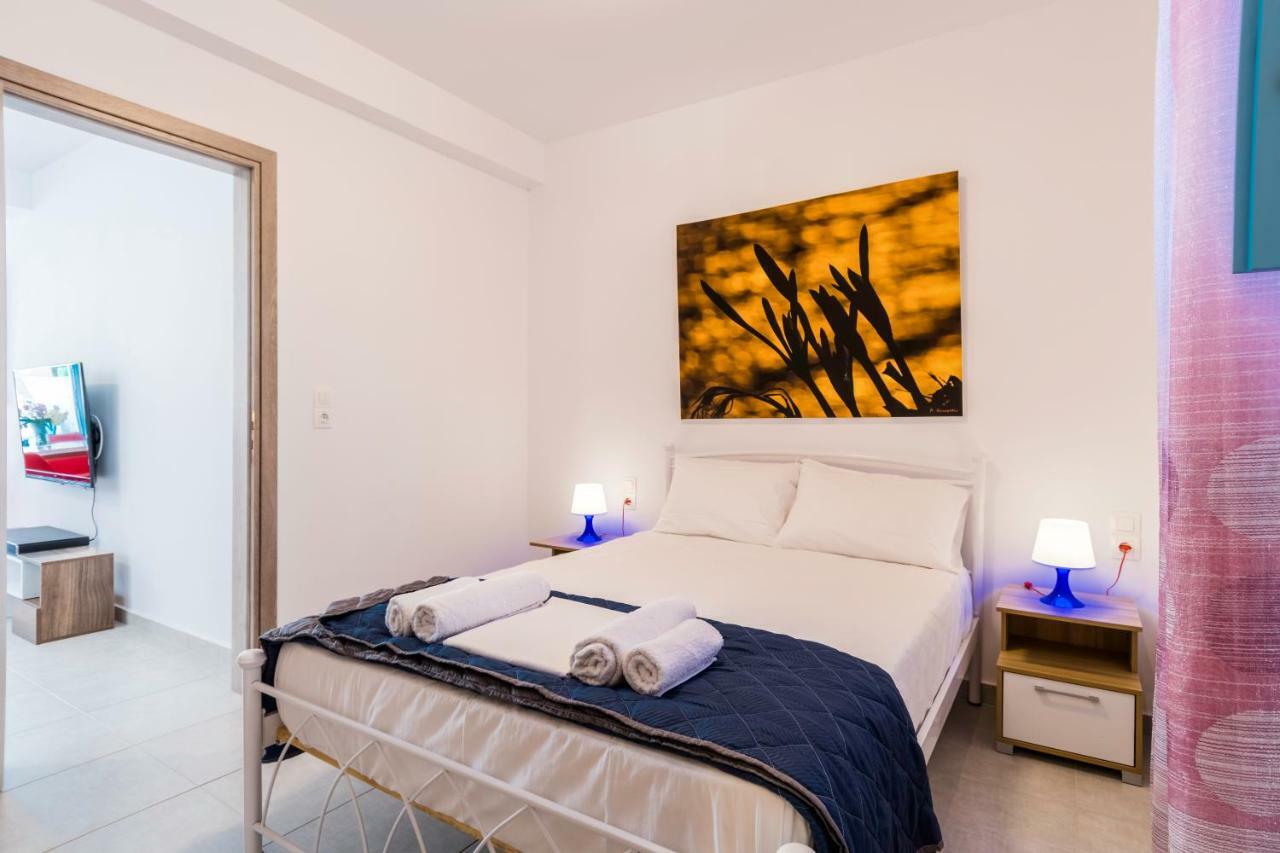 Adelphi Apartment Perissa (Santorini)